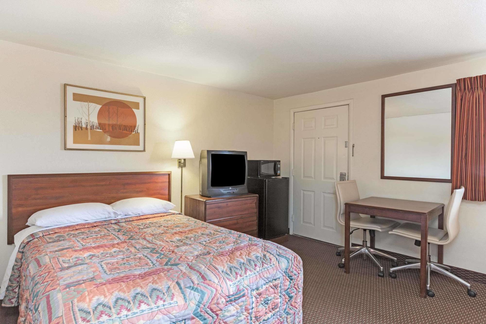 Country Inn & Suites By Radisson, Flagstaff Downtown, Az Exterior photo